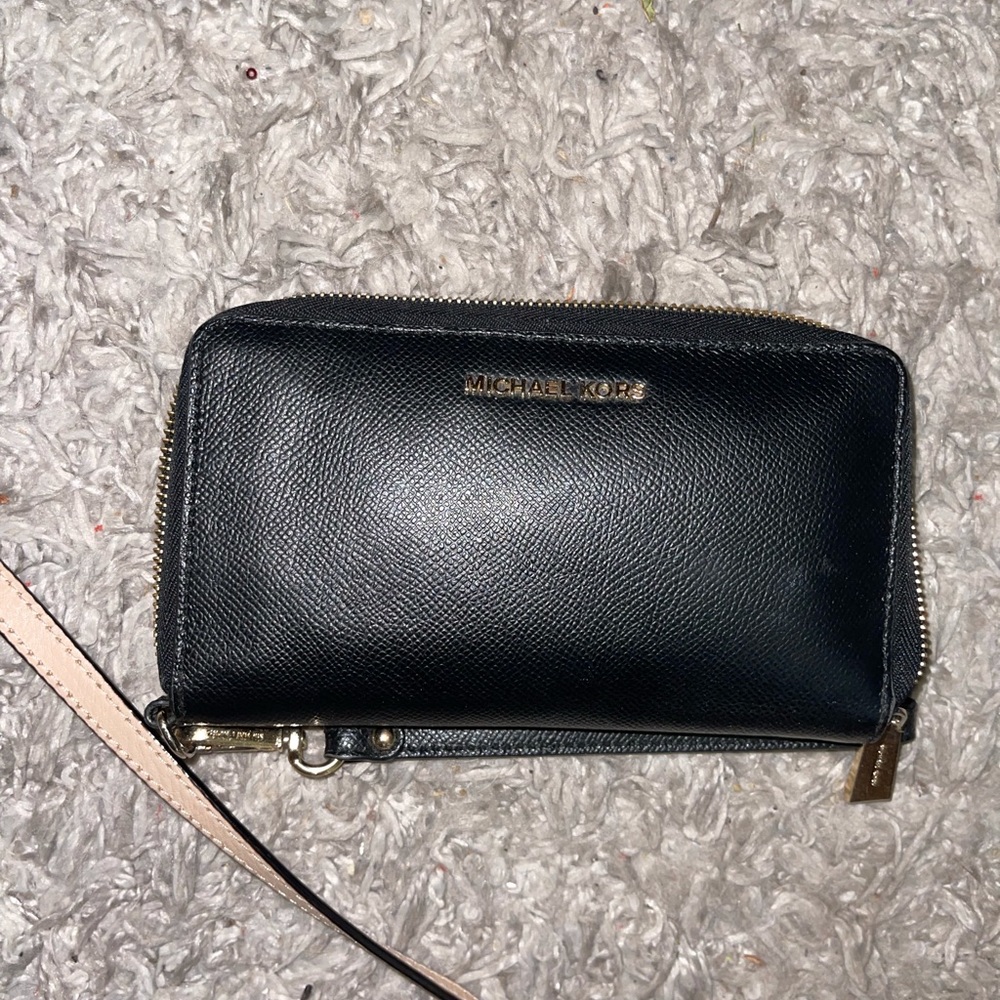 Michael kors wallet